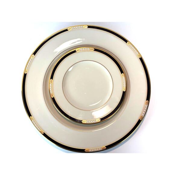 Lenox Hancock Presidential Gold Dinner & Bread Plate Set - Picture 2 of 9